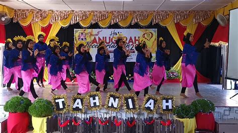 Want to get pss sk ayer hitam's latest update? Tarian Kurik Kendi - SK AYER HITAM - YouTube