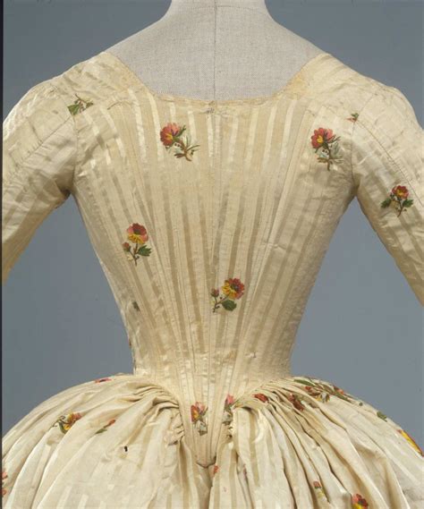 fripperiesandfobs: Robe à l'anglaise ca. 1780 From...