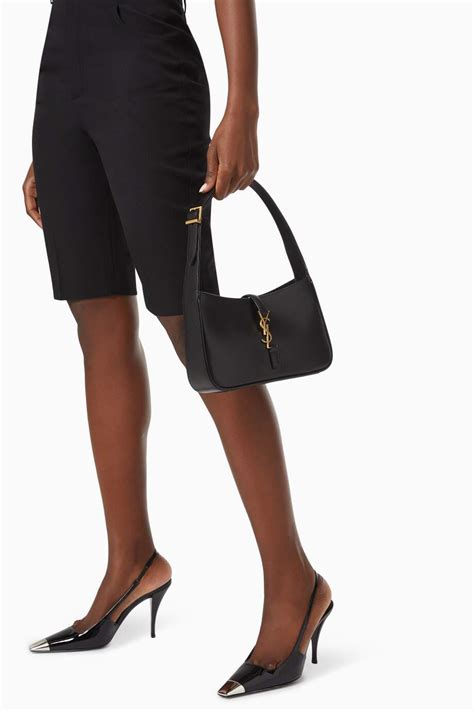 Shop Saint Laurent Black Le 5 À 7 Hobo Bag In Smooth Leather For Women