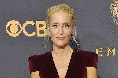 Gillian anderson news, gossip, photos of gillian anderson, biography, gillian anderson boyfriend list 2016. Gillian Anderson Height, Age, Husband, Net worth, Biography & Family