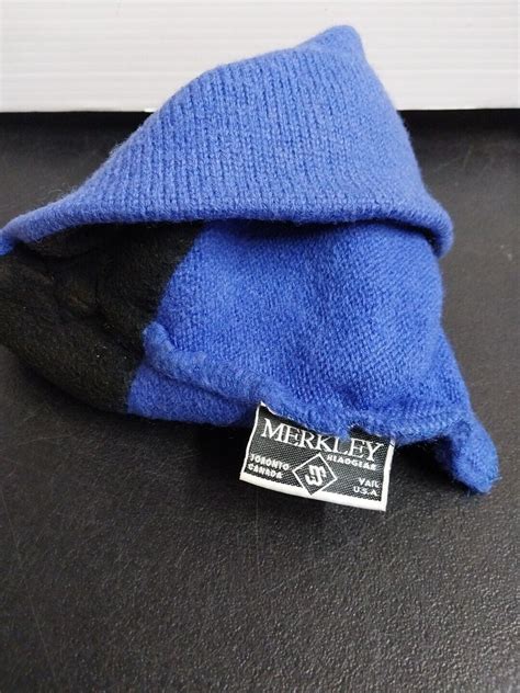 Merkley Headgear Knit Beanie Hat Fleece Lined 100 Wool Blue Geo Canada