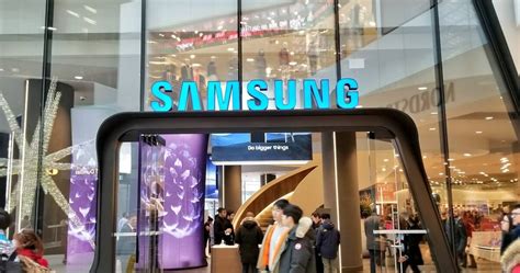 Samsung Just Opened Its Largest Canadian Store In Toronto