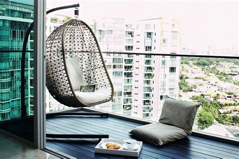 Balcony lighting decorating ideas is key in any space of the house, and outside is not a minor issue. 5 Amazing Decorating Ideas for Your Small Balcony | bti