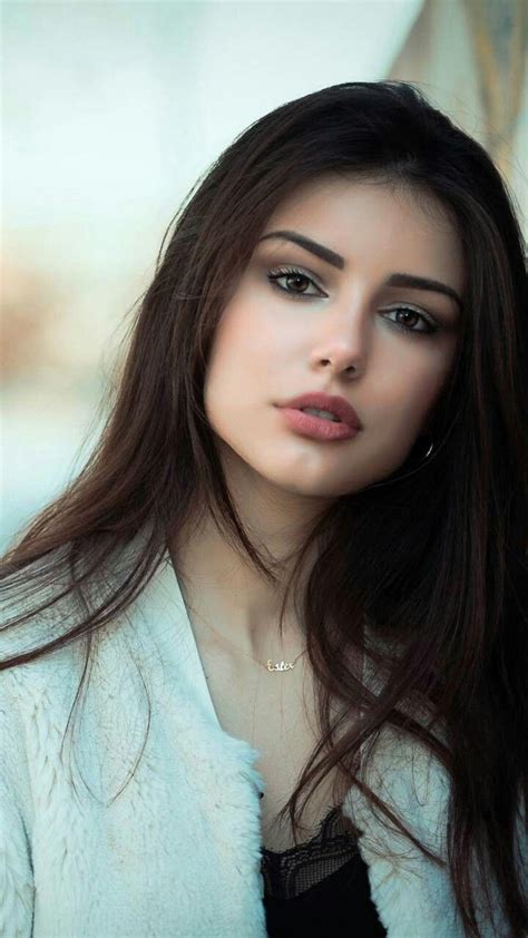 Pin By Rhh V Xdveb On Gorgeous Faces Of Girls Brunette Beauty