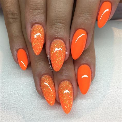 Likes Comments Solin Sadek Solinsnaglar On Instagram Neon Orange Med Glitter