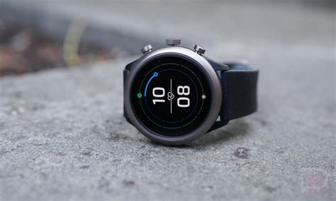 41mm and a marginally bigger 43mm, each of which are made to suit different wrist sizes. Fossil Sport Review: Nothing Special