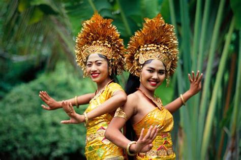 Filosofi Dan Makna Pakaian Adat Bali Hingga Layak Digunakan Setiap