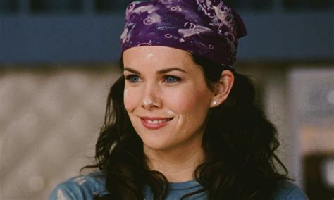 18 Memorable Lorelai Gilmore Outfits The Good The Bad And The Bandanas