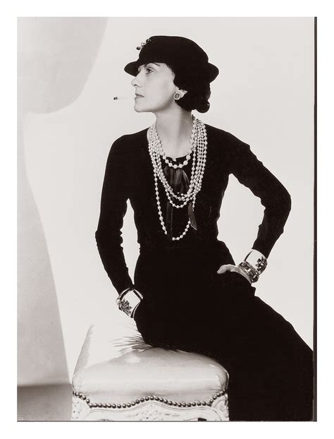 L Élégance Intemporelle de Coco Chanel Un Voyage à travers la Mode et