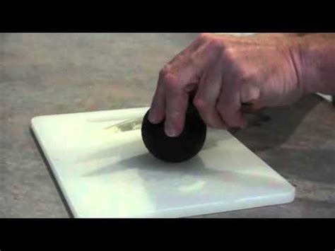 I usually wrap my seeds in a damp paper towel and put it in a ziplock bag and leave it in my pantry until a root sprouts out. How to remove an avocado pit... - YouTube