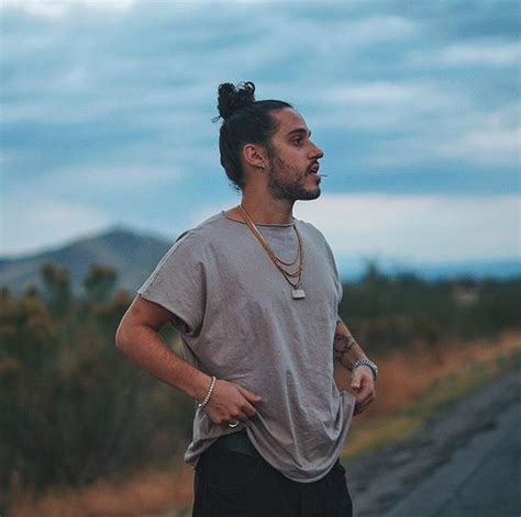 Pinterest Uhhlawnyuh In 2019 Russ Rapper Artist Russ