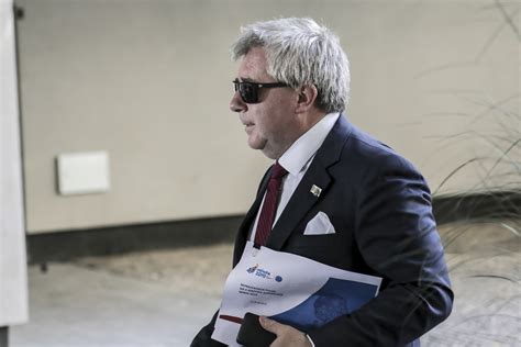 Napięta sytuacja w obozie rządzącym nie jest żadną tajemnicą. Ryszard Czarnecki musi przeprosić Różę Thun - Polska ...