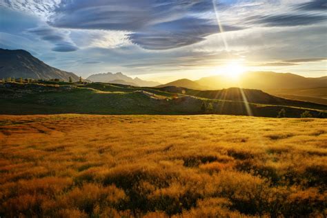 New zealand media and entertainment (abbreviated nzme) is a new zealand newspaper, radio and digital media business. How To Vagabond Across New Zealand For $125 - https ...