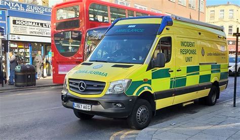 London Ambulance Service Incident Response Unit Mercedes S Flickr