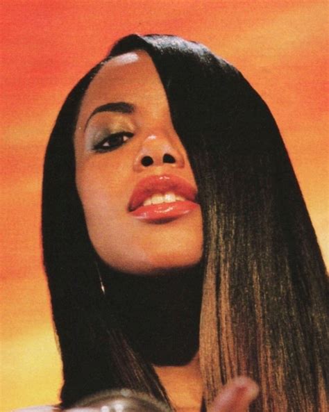 Pin By Hana Mahamud On Aaliyah Aaliyah Rip Aaliyah Music Artists