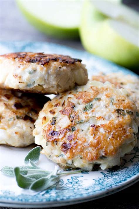 I used hot italian turkey sausage instead of chicken sausage and it was amazing!!!! 18 Healthy Ground Chicken Recipes That'll Make You Feel Great