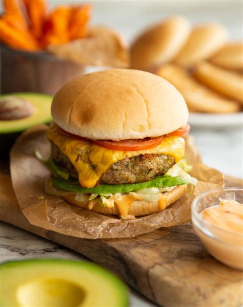 See full list on foodnetwork.com Ground Chicken Burgers with Bacon | Don't Go Bacon My Heart