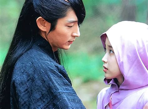 A woman from the 21st century gets caught in a solar eclipse and transported back in. Lee Joon Gi - "Scarlet Heart: Ryeo; Moon Lovers' | イジュンギ ...