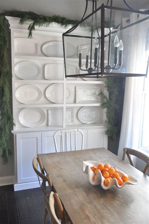 There are two main types of dining rooms: This Dining Room Wall Decor Gives a Whole New Meaning to ...