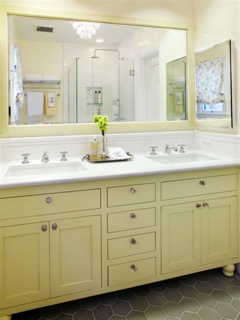What Colors Go With A Yellow Bathroom Best Design Idea