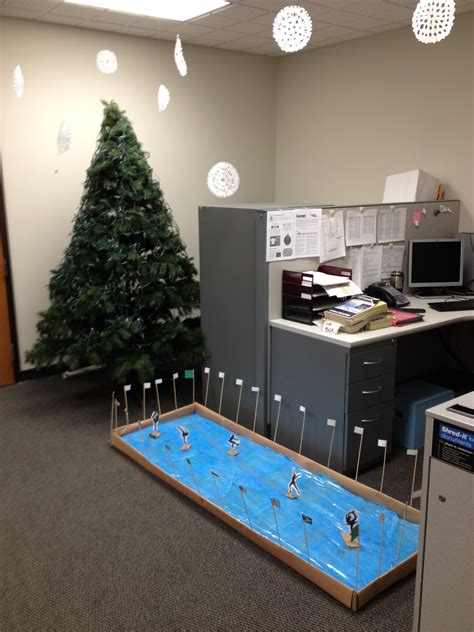 Like and share our website to support us. Top 30 Office Christmas Decorating Ideas - Flawssy