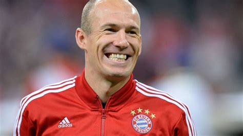 Fifa 19 (2018), copa 90 vs arjen robben signature move masterclass (2018). Arjen Robben verlängert beim FC Bayern München bis 2017