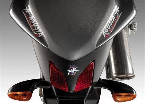 The engine was a liquid cooled cooled four stroke, transverse four cylinder. Mv Agusta Brutale 910 S Gladio (2005-06)