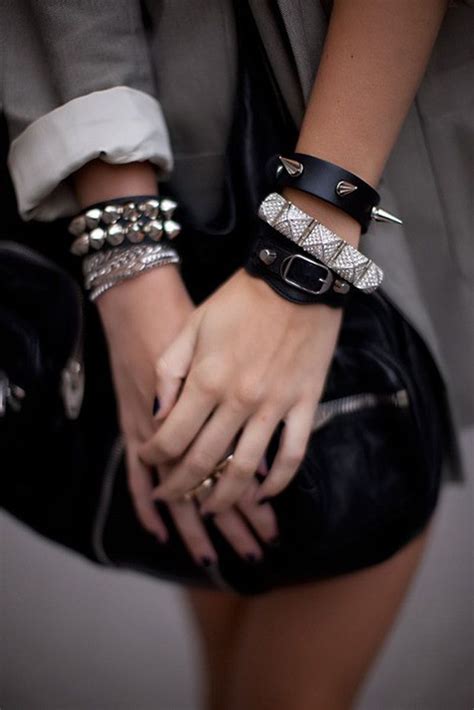 18 Must Have Grunge Accessories And Clothing Grunge Accessories