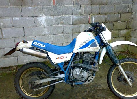 Suzuki had quite some time to study the competition and try to come up with a slightly better spec for their tool. The Suzuki 600 at MotorBikeSpecs.net, the Motorcycle ...