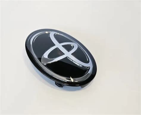 Toyota Corolla 202020212022 Oem Front Grille Emblem Radar Oem 90975