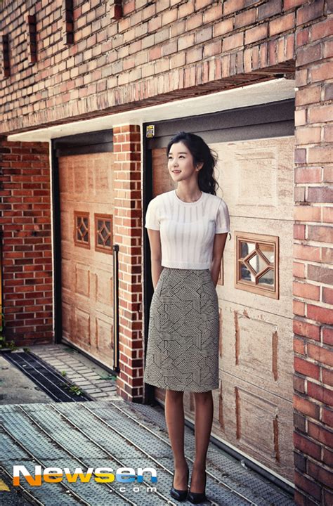여기에 서예지를 둘러싼 의혹도 지속적으로 제기되고 있다. '감자별' 서예지 "이순재 선생님과 떨어지기 싫었다 ...