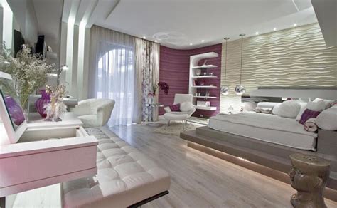 Maybe you would like to learn more about one of these? DORMITORIO PARA MUJER CON PURPURA Y CREMA via www ...