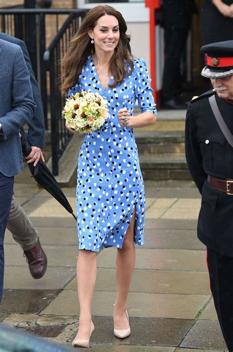 Kate Middleton A Littéralement Explosé Son Budget Look En 2016