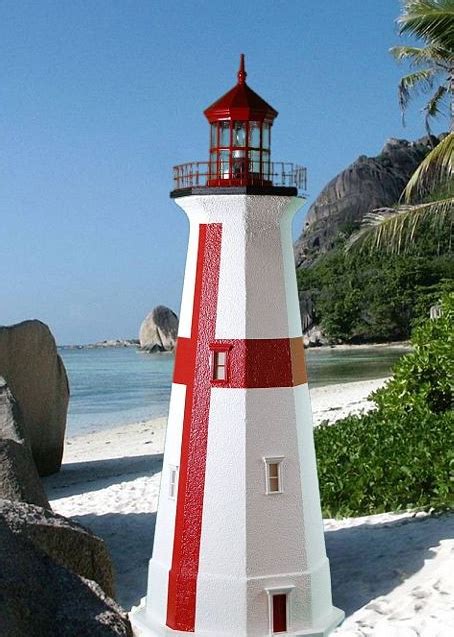 Instructions on how to build wooden yard and garden lighthouses. Plans for a Cape Hatteras Lawn Lighthouse. DIY Wood Plans ...