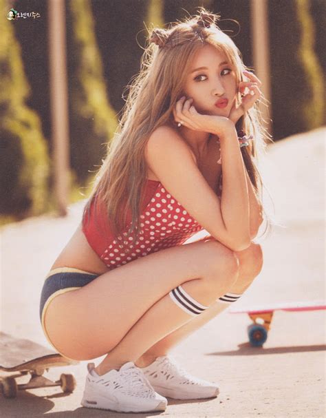 10 Sexiest Outfits Of 9muses Hyuna Daily K Pop News Latest K Pop News