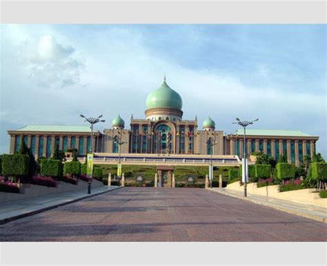 live #putrajaya perjumpaan perdana menteri tan sri muhyiddin yassin bersama kakitangan jabatan perdana menteri di. JABATAN PERDANA MENTERI (PMO), PUTRAJAYA - Suria Sunshade