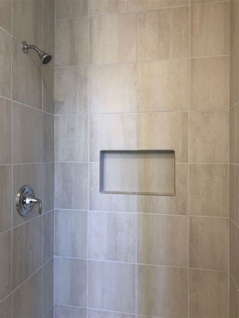 Rolling fog quartz features beautiful muted grays mixed with cream and white to achieve an understated elegance that complements an array of decorative schemes. COVE CREEK GRAY 13X13 :: GROUT: #544 ROLLING FOG | New ...