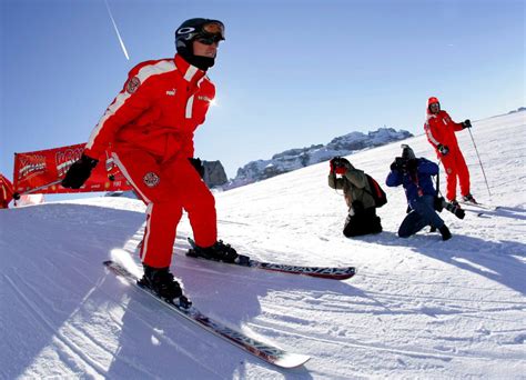 Schumacher was placed in a medically induced coma after suffering a severe head injury in a skiing accident in the french alps on 29 december. Enquête classée dans l'accident de ski de Michael ...