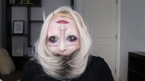 This Upside Down Head Scary Halloween Makeup Is Absolutely Terrifying