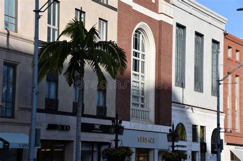 The Rodeo Collection Luxury Shopping Plaza At Beverly Hills In Los