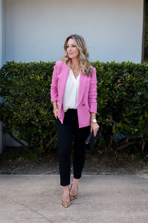Work Weekend Wow How To Wear A Pink Blazer Blazer Outfits For Women