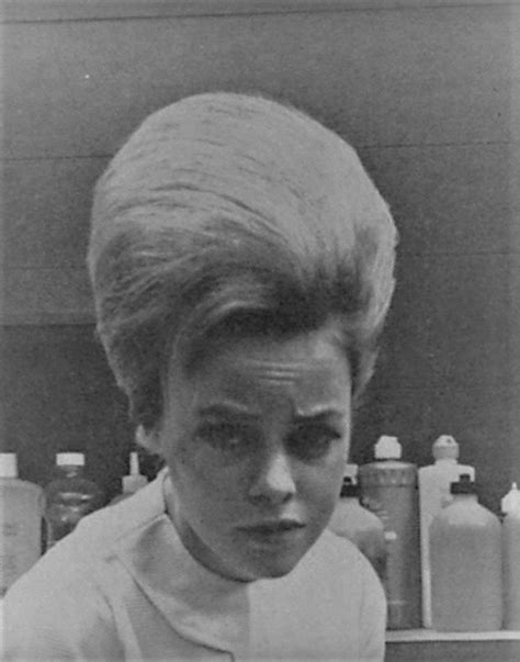 Pin By Dawn On Beehive Vintage Hairstyles Retro Hairstyles Big Hair