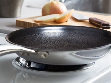 Jun 29, 2021 · le creuset may be french, but that's not stopping them from celebrating the fourth of july. PFOA-Free Cookware by Black Cube | Safe cooking, Cooking ...