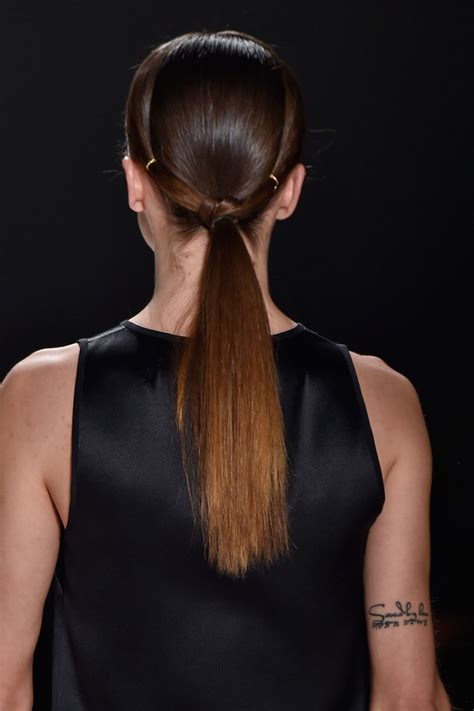 9 Super Pretty Hairstyles We Saw On The Fashion Week Runways