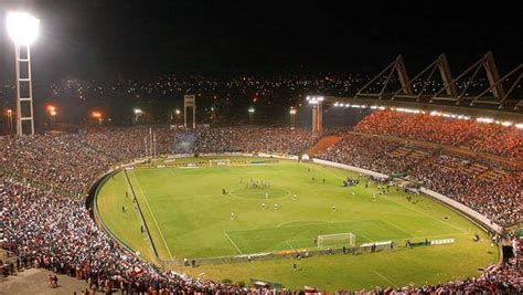 Desde el estadio nacional de perú, el racing, comandado por juan antonio pizzi, se ubica en el segundo puesto del grupo, con cinco puntos. La Supercopa Argentina entre Boca y River se jugaría en ...