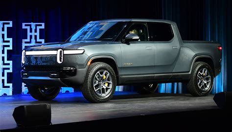 Rivian RT1 nabs 2022 MotorTrend Truck of the Year award - Marketplace