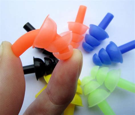 Reusable Soft Noise Cancelling Swimming Ear Plugs Silicone Earplugs For