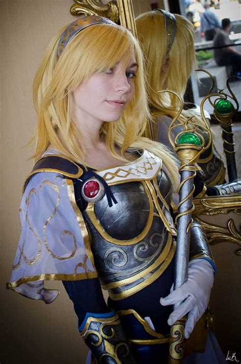 Lux League Of Legends Cosplay Post Cosplay League Of Legends