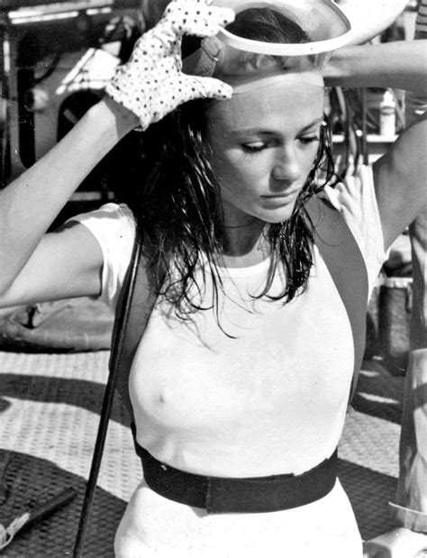 Ravageuses Dive Jacqueline Bisset Vintage Photos The First Time