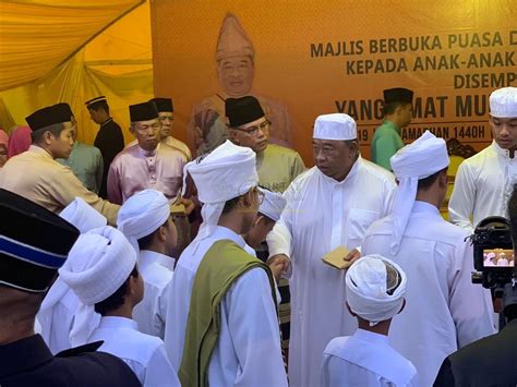 Isteri kedua tengku muda pahang tengku abdul rahman. Pejabat Daerah & Tanah Rompin › YAM Tengku Muda Pahang ...